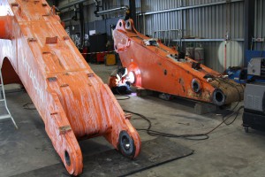 EX1200 Boom & Dipper line boring (6)